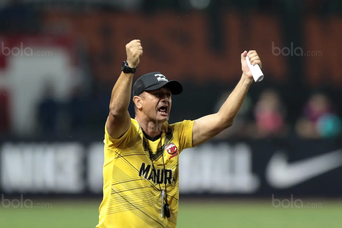Pelatih Asing, Liga 1 2017, Gomes de Oliviera