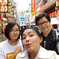 Tidak hanya Dewi Gita, putrinya pun sama-sama cantik ala remaja milenials. (Sumber foto: armandmaulana04/instagram)