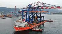 Terminal Petikemas Panjang Perbesar Kapasitas dengan Crane China