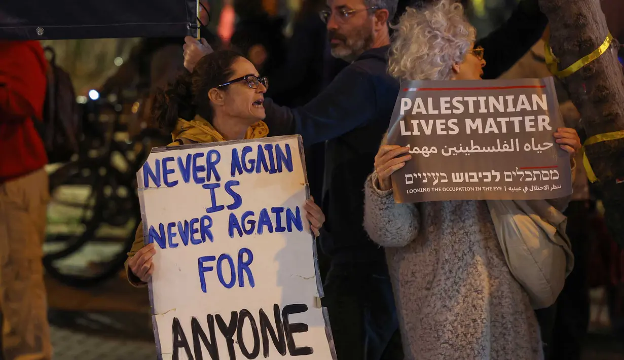 Jumlah korban meninggal dunia akibat perang Israel-Hamas terus bertambah. (AHMAD GHARABLI/AFP)