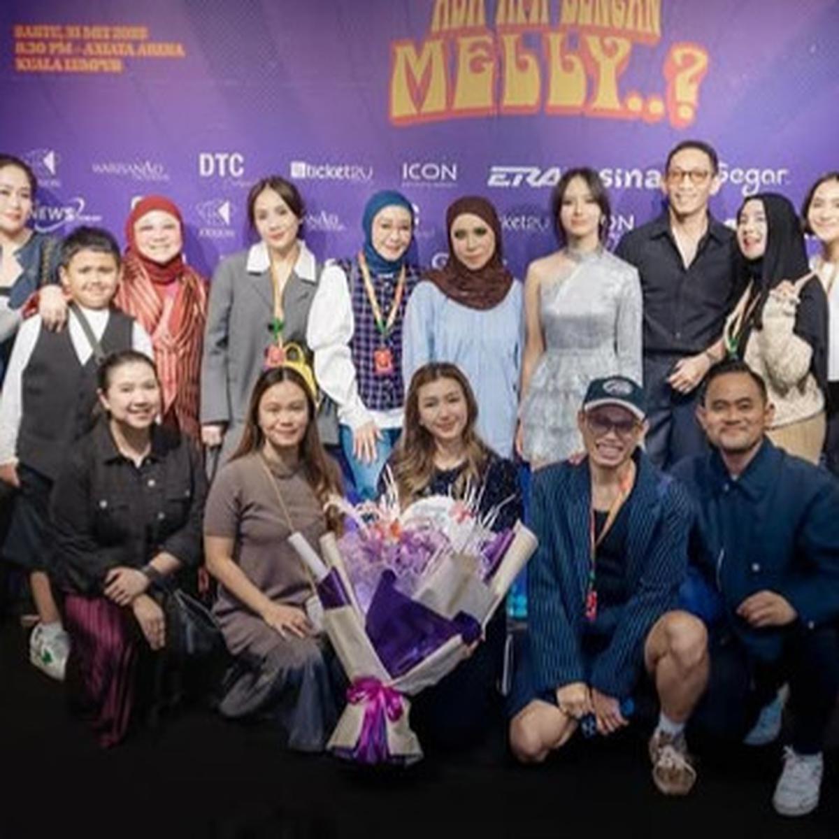 Potret Cantik Menggemaskan Nagita Slavina Bergaya Bak Anak Sekolah saat Nonton Konser Melly Goeslaw di Malaysia