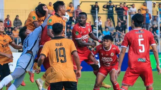 Kenneth Ngwoke - PSDS Deli Serdang Vs Semen Padang di Pegadaian Liga 2 2023/2024