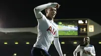 Gelandang Tottenham, Dele Alli menguntit dari belakang dengan koleksi 10 gol hingga pekan ke-21 Premier League. (AP/Alastair Grant)