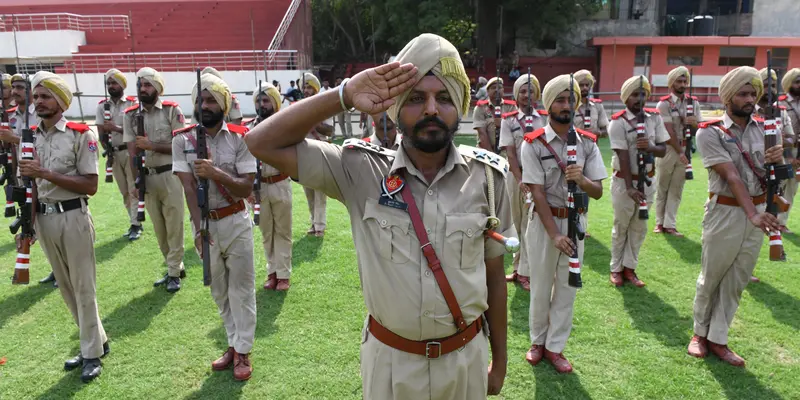 Persiapan Polisi India Jelang Peringatan Hari Kemerdekaan ke-75