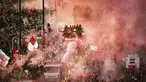 Ribuan fans Liverpool memadati jalan-jalan kota untuk menyambut tim kebanggaan mereka yang melakukan parade di atas bus terbuka pada Minggu (29/05/2022) waktu setempat. Musim ini, The Reds berhasil meraih dua trofi yaitu Piala FA dan Piala Liga Inggris. (PA via AP/Danny Lawson)