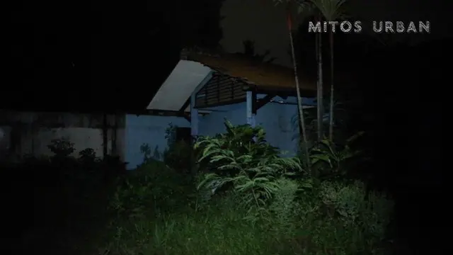 Rumah kosong dikawasan pejaten dahulu pernah digunakan sebagai tempat membuang mayat, konon sosok tinggi besar dan hitam kerap nampak