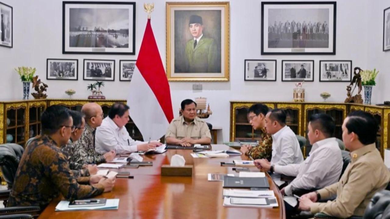 Prabowo Instruksikan Garuda Indonesia Gandeng Saudi Airline Atasi Penumpang Pesawat Kosong