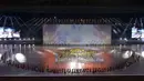 Para penari tampil pada upacara pembukaan SEA Games 2021 di Hanoi, Vietnam, 12 Mei 2022. SEA Games 2021 berlangsung dari tanggal 12 Mei hingga 23 Mei di Hanoi dan 11 provinsi terdekat. (AP Photo/Minh Hoang)