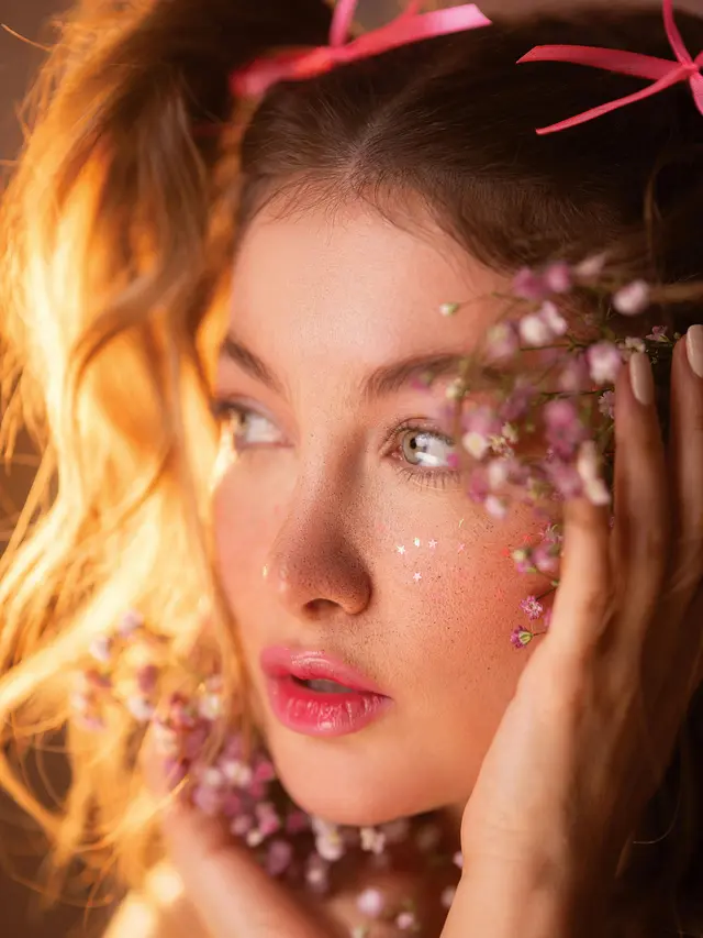 4 Tips Makeup untuk Menyamarkan Bibir Two Tone