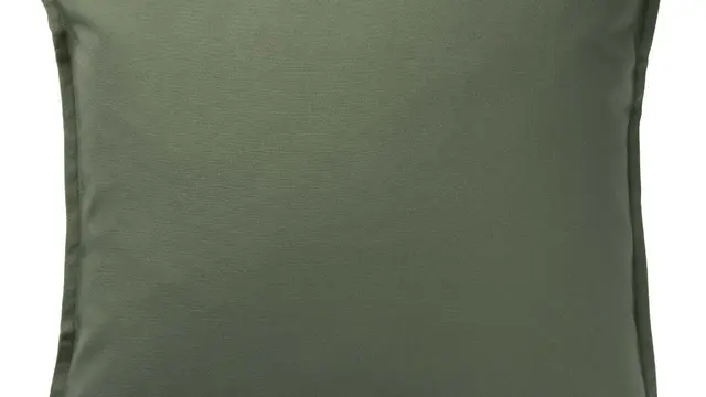 GURLI, sarung bantal kursi dari IKEA ini akan memperindah tampilan ruang tamu