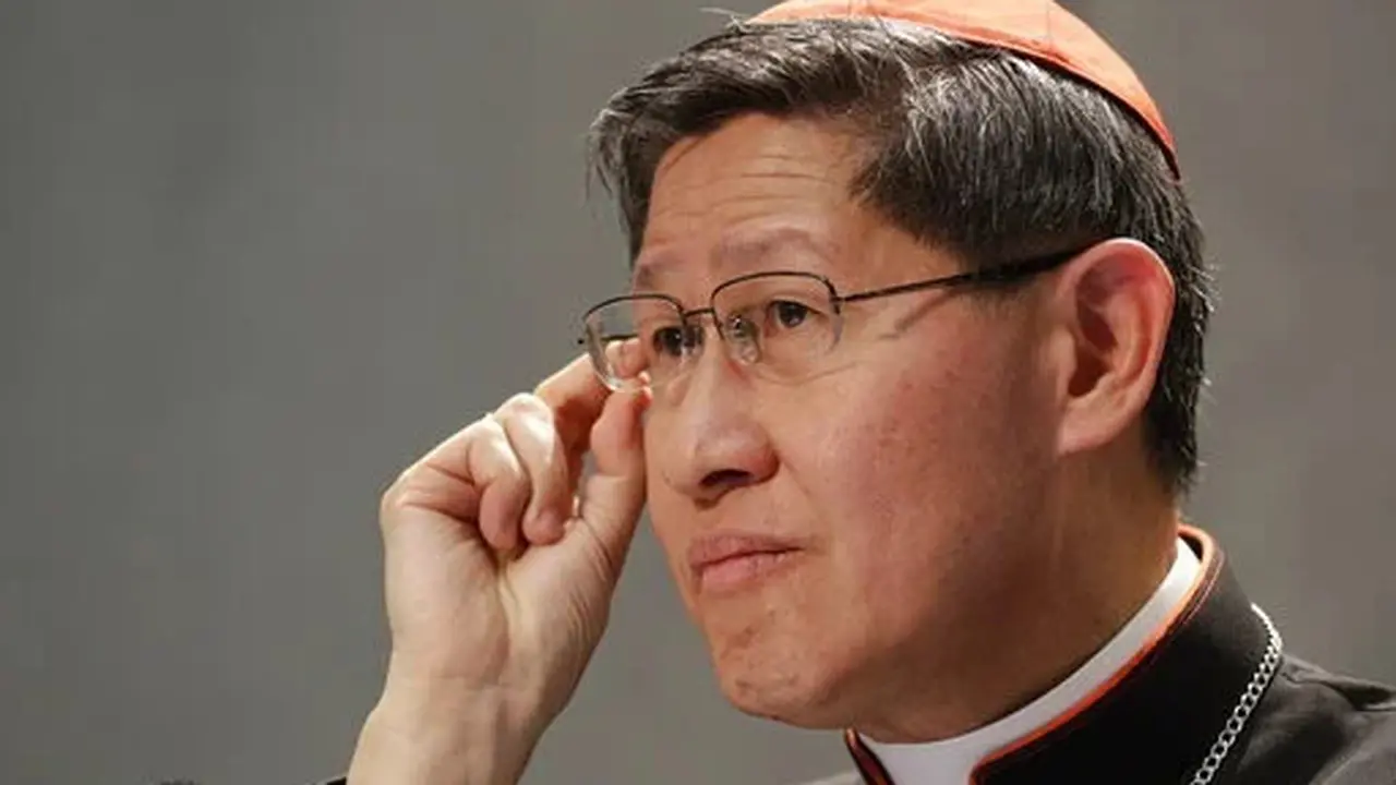 Kardinal Luis Antonio Tagle disebut-sebut sebagai calon kuat pengganti Paus Fransiskus.Jika demikian, maka ia merupakan Paus pertama dari Asia. (AP/Andrew Medichini)