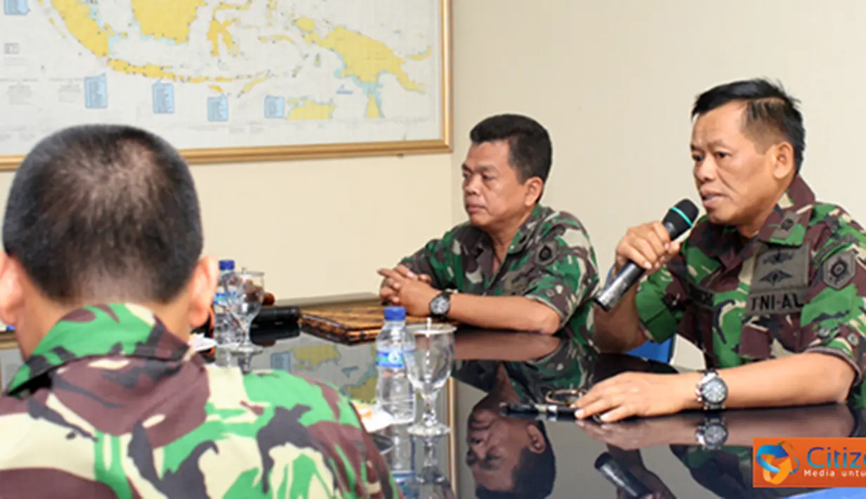 Citizen6, Surabaya: Wasrik sektoral 2012 tersebut dibuka Ketua Tim Wasrik yang juga Inspektur Kobangdikal Kolonel Laut (P) Rhudito di ruang rapat Ditrena Kesatrian Bumimoro Kobangdikal. (Pengirim: Penkobangdikal)