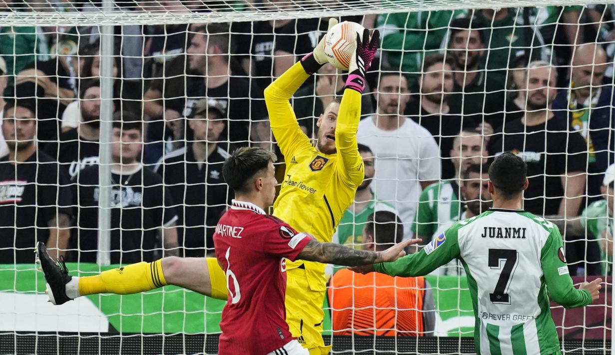 Manchester United menang atas tuan rumah Real Betis dengan skor tipis 1-0. (AP Photo/Jose Breton)