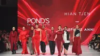 JFW 2027, Tafsir Rona Merah di Runway Hian Tjen X Josephine Anni