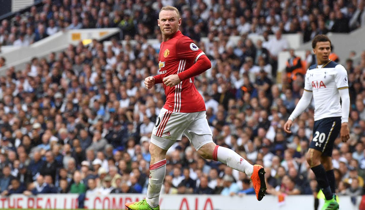 Harga tersebut dirasa sepadan mengingat banyaknya gelar yang diberikan Rooney untuk Setan Merah. Pada kahirnya Rooney dianggap sebagai legenda Manchester United sepanjang masa. (AFP/Ben Stansall)