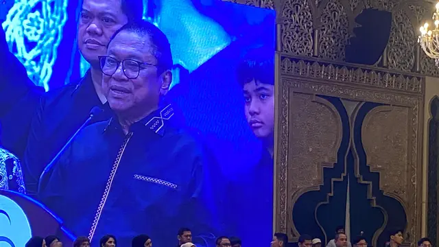 Sederet tokoh menghadiri pesta perayaan ulang tahun ke-77 Ketua Umum Partai Hanura Oesman Sapta Odang alias Oso di kediamannya di kawasan Kuningan, Jakarta Selatan (Jaksel) pada Senin (18/8/2025).