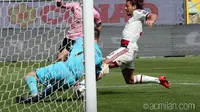Penyerang AC Milan Alessio Cerci mengungkapkan kegembiraannya usai mencetak gol perdana di laga Palermo melawan Milan