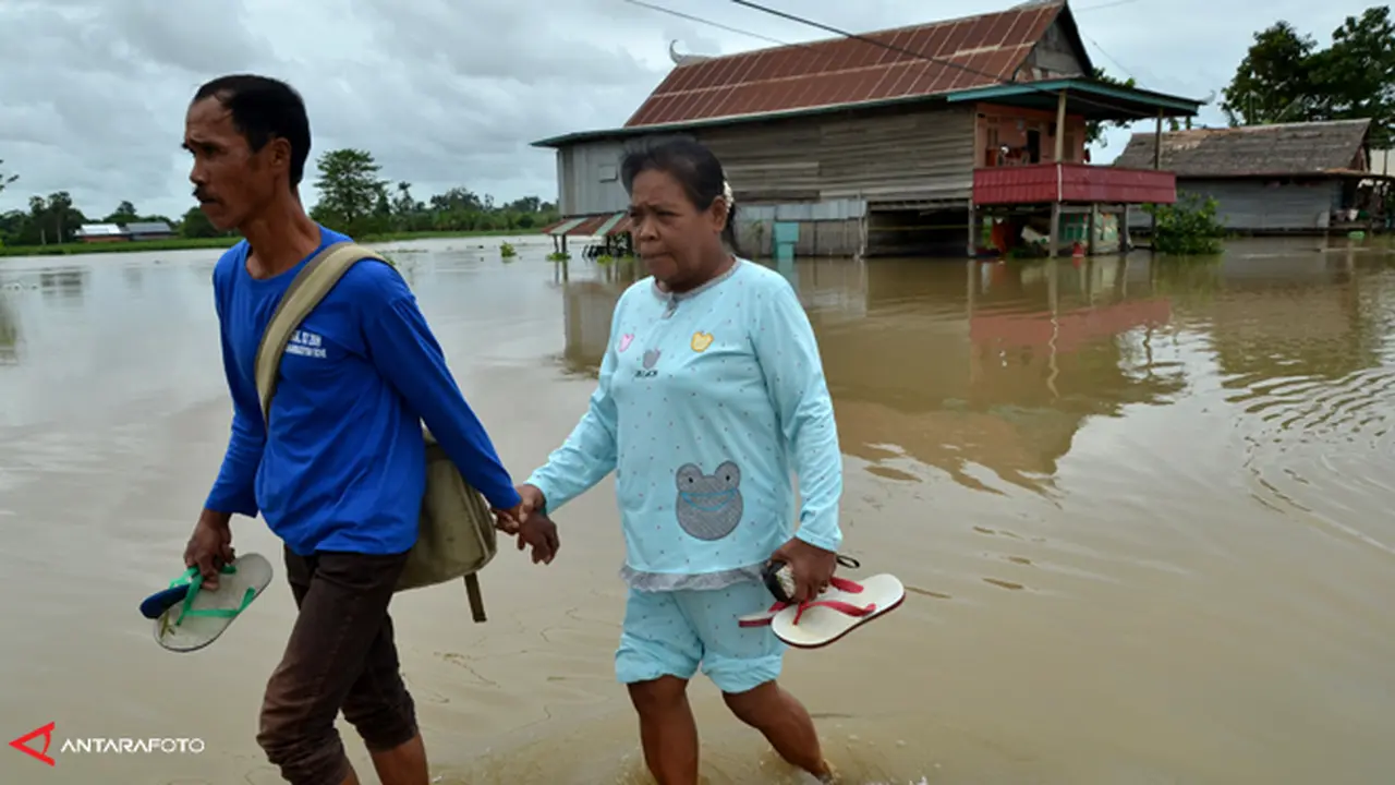 banjir-sulsel-130720b.jpg