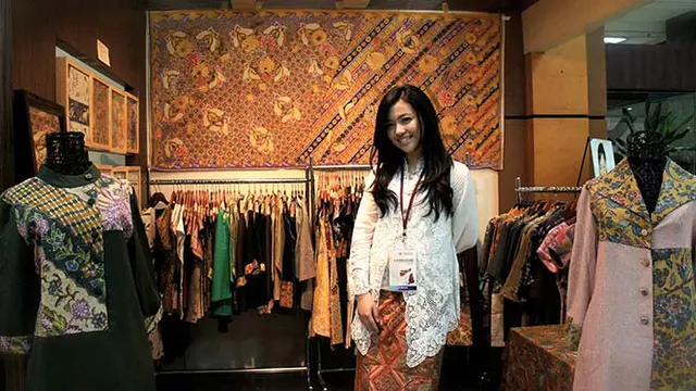 Dea Valencia: Gadis Muda Yang Bawa Batik ke Pasar Internasional