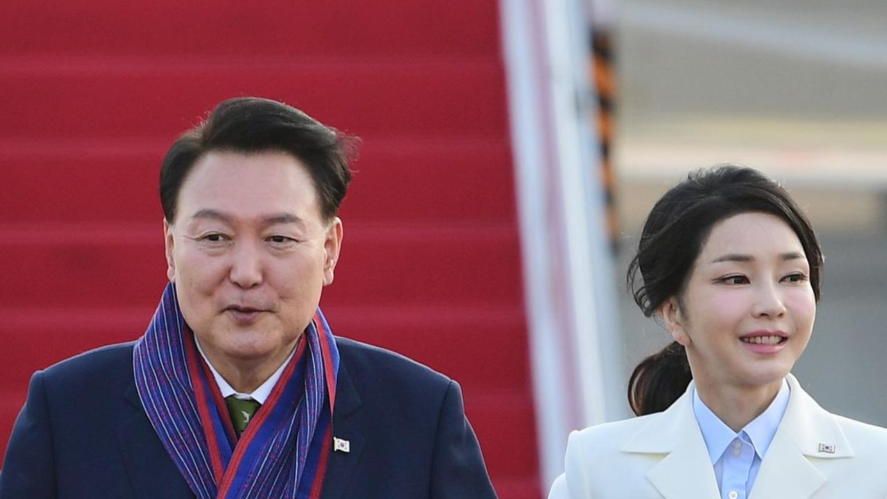Presiden Yoon akan berada di Jakarta hingga Jumat (8/9/2023) untuk menghadiri KTT Korea Selatan-ASEAN, KTT ASEAN Plus Tiga dan KTT Asia Timur (EAS).<br>