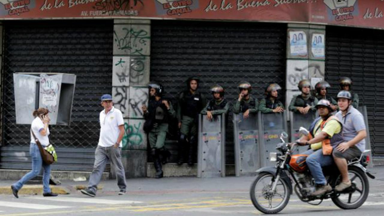 Unjuk rasa Venezuela (2)