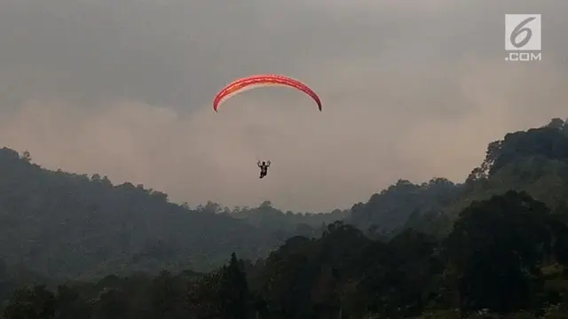 VIDEO: Tim Paralayang Putri Tambah Perak untuk Indonesia