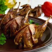 ilustrasi burung puyuh goreng/Iaroshenko Maryna/Shutterstock