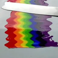 Melihat lumeran cat warna-warni ini bikin kamu eyegasm. Uuuuuw~ (Via: 