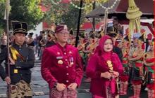 Serunya Peringatan Hari Jadi Kabupaten Banyumas, Empat Pusaka Kebesaran Dikirab Sekaligus