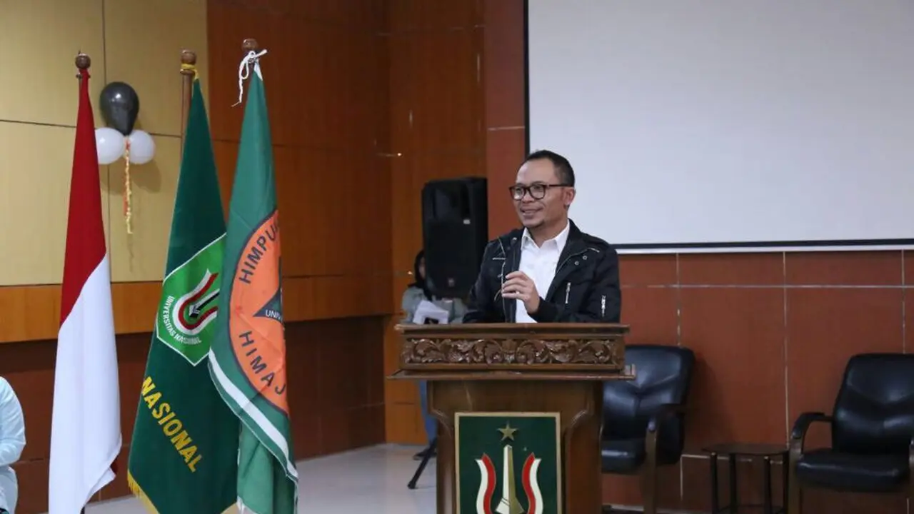 Agar menguasai kompetensi di atas standard, mentri yang akap disapa MHD ini mengajak mahasiswa untuk kerja keras dalam belajar. 