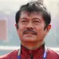 Pelatih kepala Timnas Indonesia U-22, Indra Sjafri saat menghadapi Filipina pada laga pertama Grup A SEA Games 2023 di Olympic Stadium, Phnom Penh, Kamboja, Sabtu (29/4/2023). (Bola.com/Abdul Aziz)