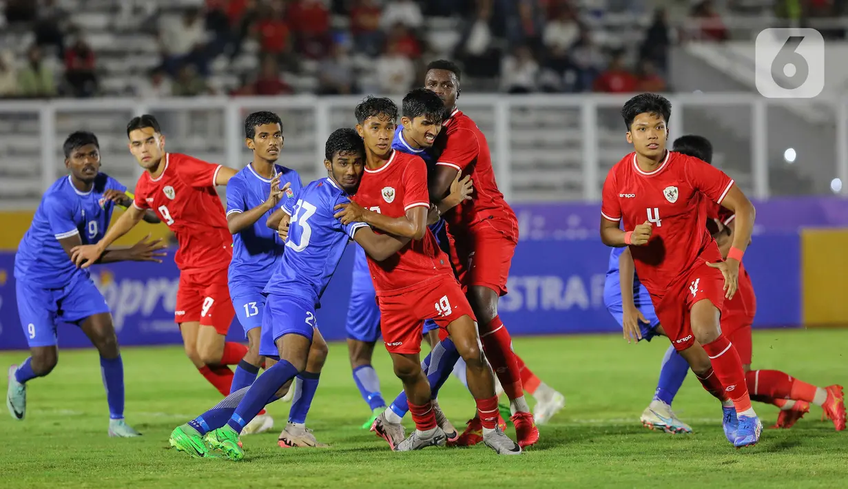 Di babak kedua, timnas Indonesia U-20 meningkatkan pola permainan. (Liputan6.com/Angga Yuniar)