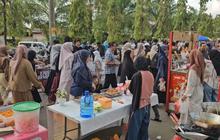 Pulih dari Bencana, Potret Warga Aceh Ngabuburit dan Berburu Takjil