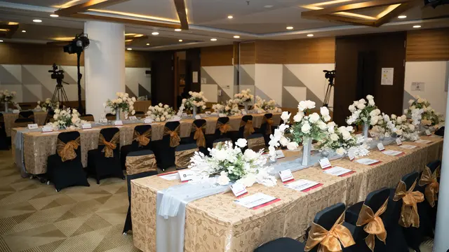 Dekorasi cantik acara XL Prioritas dan Fimelahood.