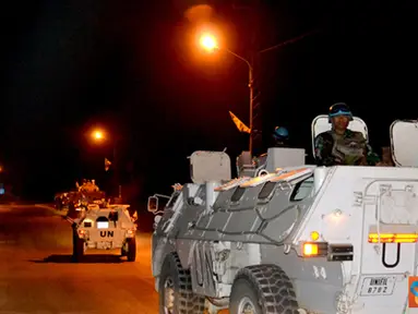 Citizen6, Lebanon: Indobatt menurunkan satu tim patroli dari Kompi Dragon berkekuatan 9 personel dengan dua kendaraan tempur jenis Anoa. Kegiatan patroli diawali dengan kordinasi singkat oleh Komandan Tim. (Pengirim: Badarudin Bakri)