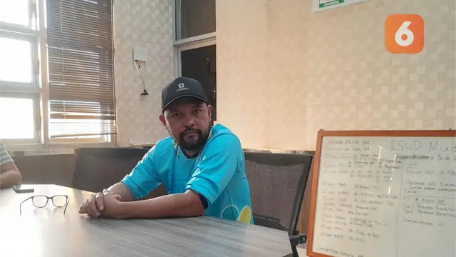 Direktur RSUD Muda Sedia Aceh Tamiang, dokter Andika Putra SpPD ditemui pada Jumat, 16 Januari 2026. (Foto: dok Liputan6.com/Benedikta Desideria)