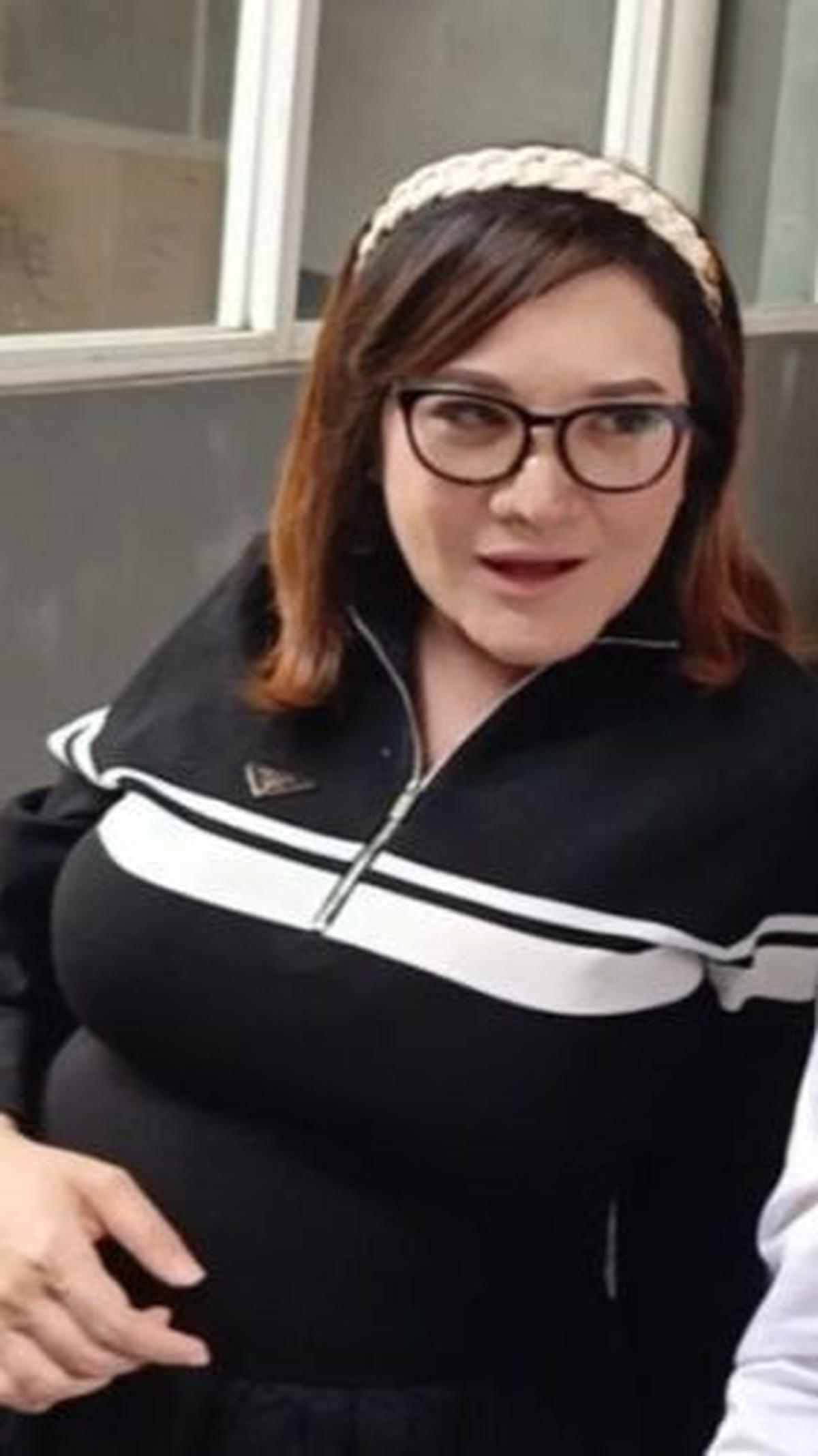 Kiki Amalia Mengaku Naik 20 Kilogram