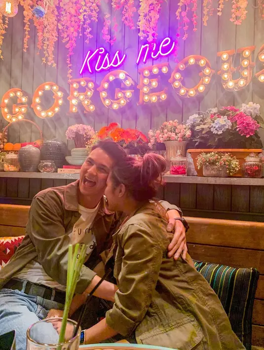 (Instagram/marcelldarwin)