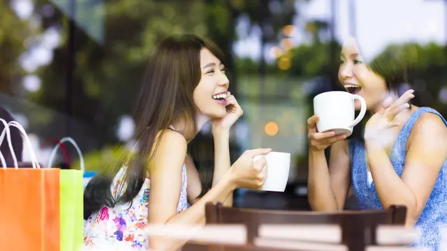 hamenyibukkan diri dengan orang terdekat