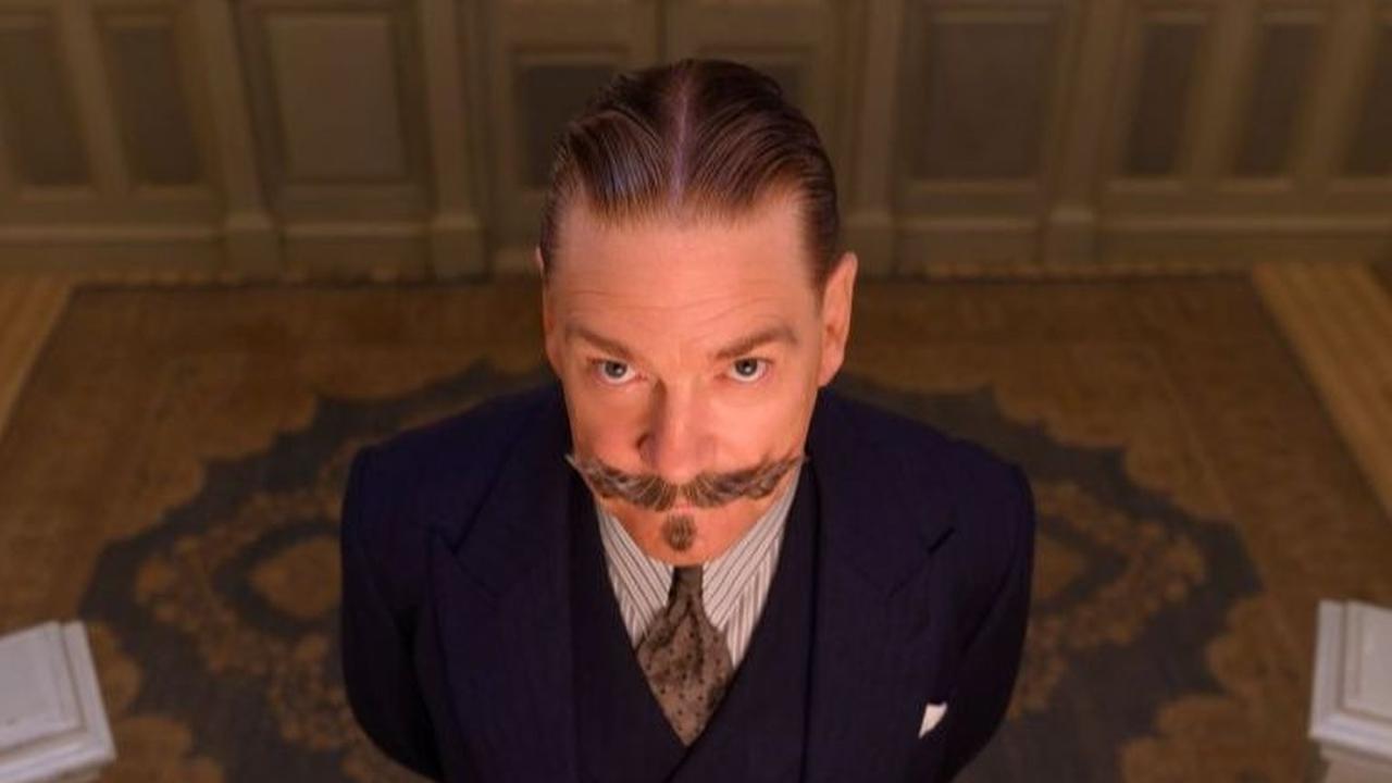 3. Hercule Poirot adalah Pensiunan Polisi yang Sebal, Karena Kejahatan Mengikutinya