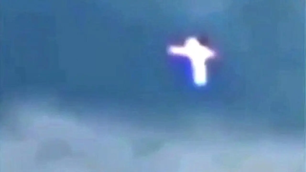 Sejumlah Penampakan Aneh di Langit *FOTO