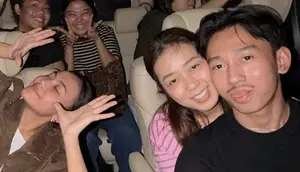 Soimah Bagikan Momen Makan Bersama Keluarga, Pangku Diksa Anak Bungsunya