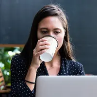 ilustrasi perempuan karir/Photo by BBH Singapore on Unsplash