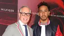 Lewis sendiri kini bekerja sama sebagai ambassador Tommy Hilfiger. (Cover Media)