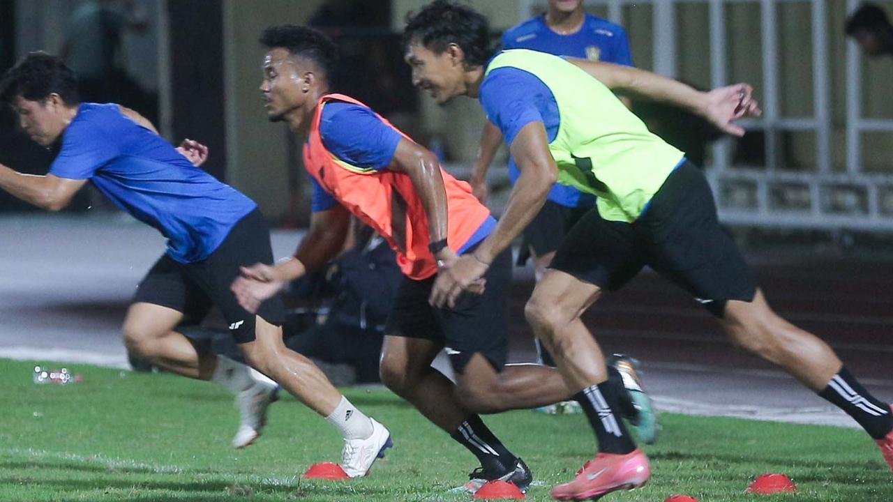 FOTO: Liga Indonesia All Star Mulai Latihan Jelang Hadapi Oxford United di Piala Presiden 2025