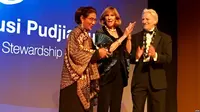 Menteri Susi Pudjiastuti Raih Peter Benchley Ocean Awards (VOA)