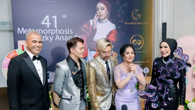 Krisdayanti dan Caren Delano di Pesta Ultah Rizky Ananda Musa. (Foto: Dok. Sandigo Images dari Koleksi Pribadi Rizky Ananda Musa)