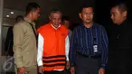KPK menahan Bupati Bener Meriah periode 2012-2017 Ruslan Abdul Gani setelah diperiksa sebagai tersangka kasus dugaan korupsi proyek pembangunan dermaga Sabang 2011 yang dibiayai APBN, Jakarta, Rabu (16/3/2016). (Liputan6.com/Helmi Afandi)