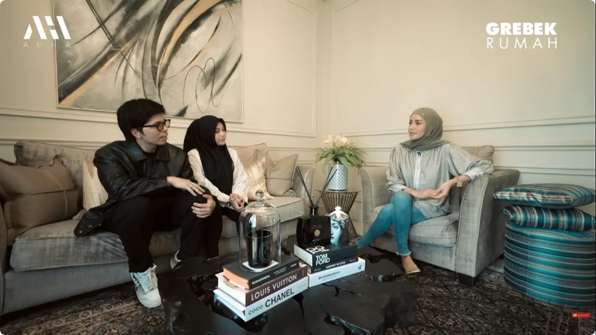 5 Potret Ruang Tamu Rumah Olla Ramlan dan Interiornya, Mewah tapi Tetap Cozy