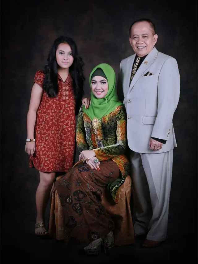 Ingrid Kansil dan suami yang selalu mesra